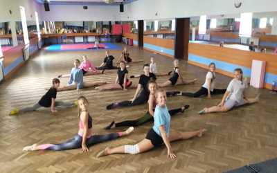 Obóz młodzieżowy, Muszyna - Obóz taneczny z elementami gimnastyki z M. Krasowską OW Kolejarz, 10 dni 9-16 lat