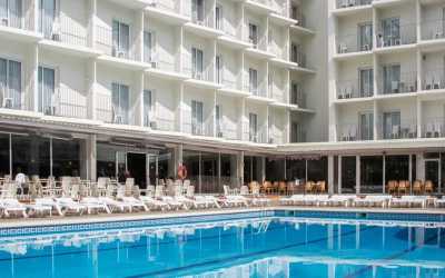 Obóz młodzieżowy, Lloret de Mar - obóz Chill out Zone ze zwiedzaniem Paryża i zabawą w Eurodisneyland Don Juan Resort*** , 12 dni 13-19 lat